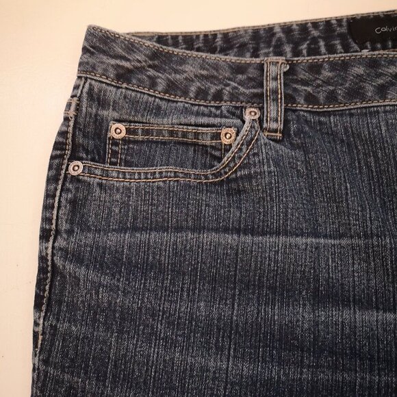 Calvin Klein Jeans Ladies Bootcut Size 12 Medium Wash Jeans - Picture 7 of 13